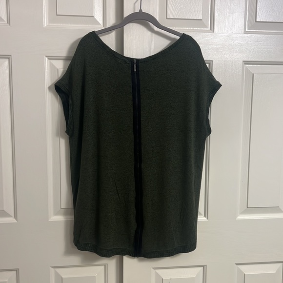 A9- Matty M: Oversized Dark Gray High Low Cap Sleeve Knit Top Blouse Size XL - Picture 2 of 10